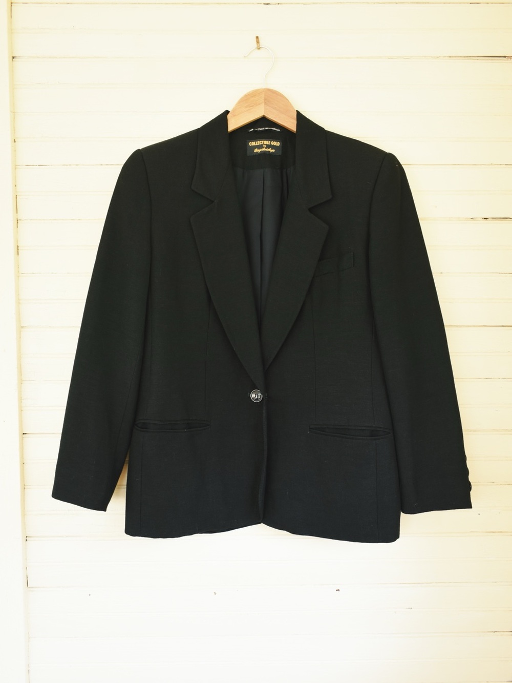 Vintage Italian Women's Black Linen Blazer